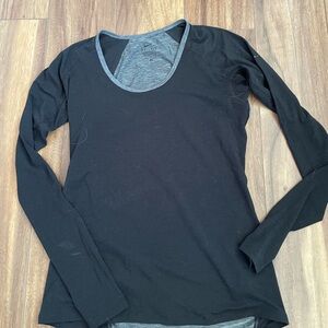 Nike women’s long sleeve shirt